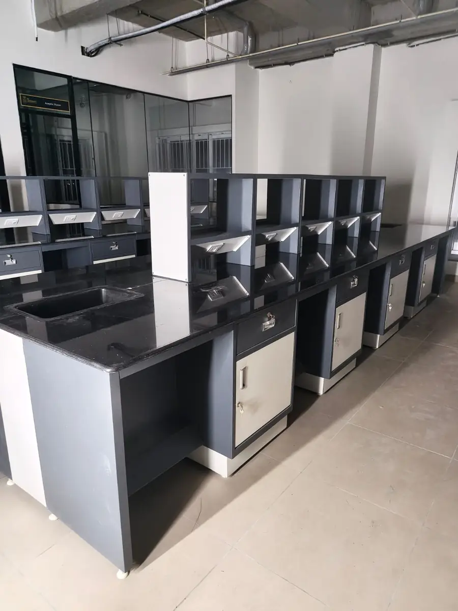 Lab Furniture & Modular Units